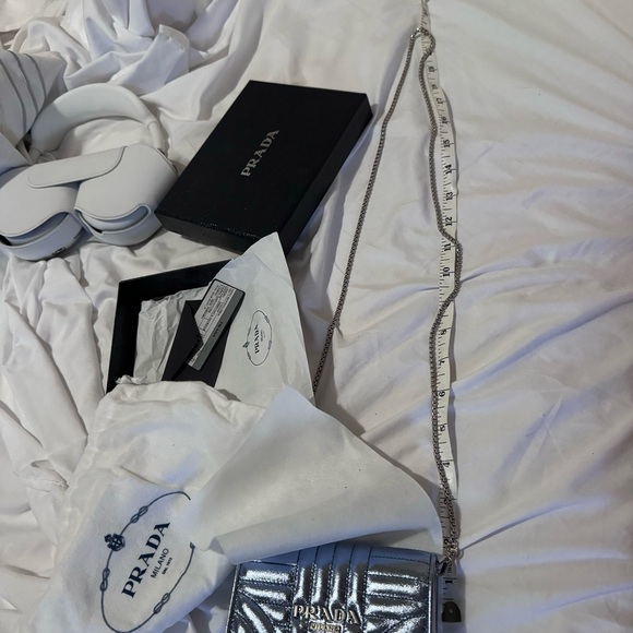 Authentic Prada Diagramme Leather Clutch Bag - Picture 9 of 11